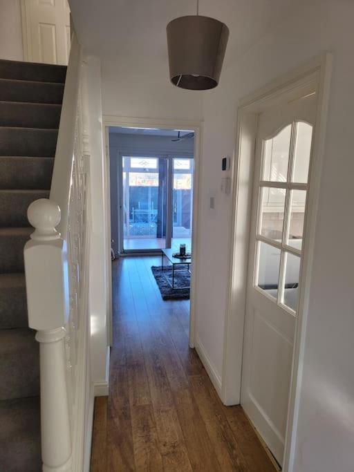 2 Bedroom End Of Terrace House Wellington  Eksteriør billede