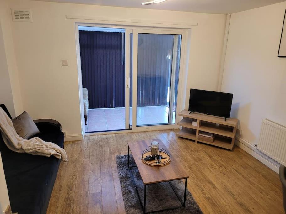 2 Bedroom End Of Terrace House Wellington  Eksteriør billede