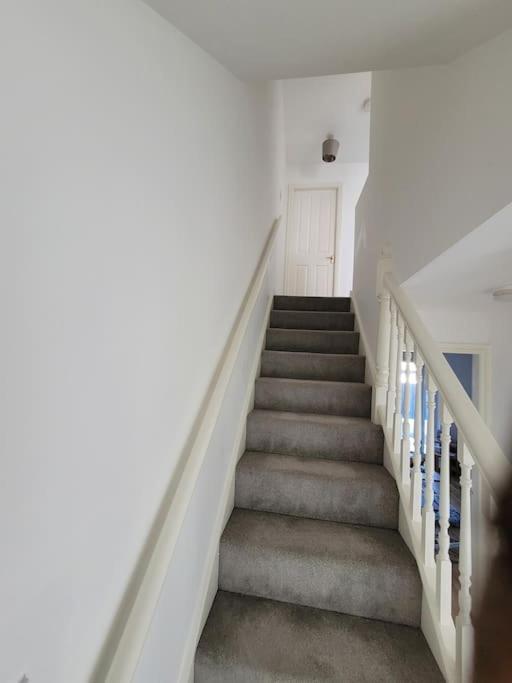 2 Bedroom End Of Terrace House Wellington  Eksteriør billede